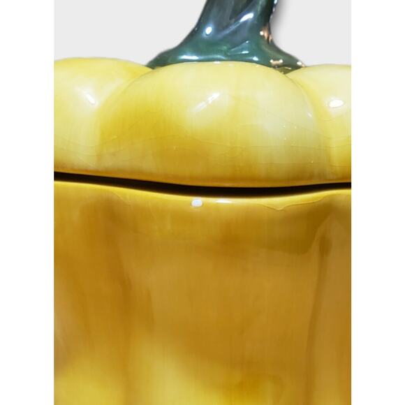 Harry And David Yellow Bell Pepper Canister 7" Jar Holds 1 Quart (4 Cups) - Picture 7 of 8